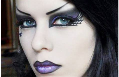 Top 11 Must Haves For Right Gothic Makeup Essentials