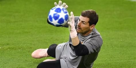 Torwart Legende Iker Casillas Gibt Seinen Rücktritt Bekannt