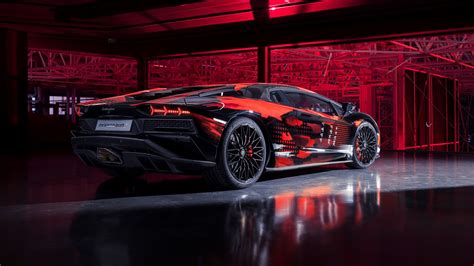 El Lamborghini Aventador S Es “vestido” Por El Diseñador De Moda Yohji