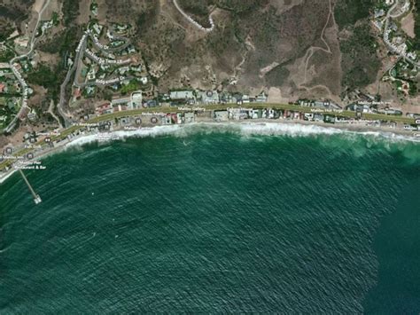Take A Tour Of Billionaires Beach The Exclusive Malibu Neighborhood Where Bill Simmons Just