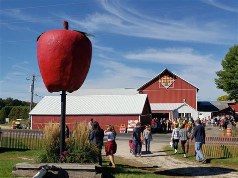 Apple Barn Orchard And Winery And Country Bakery State Trunk Tour
