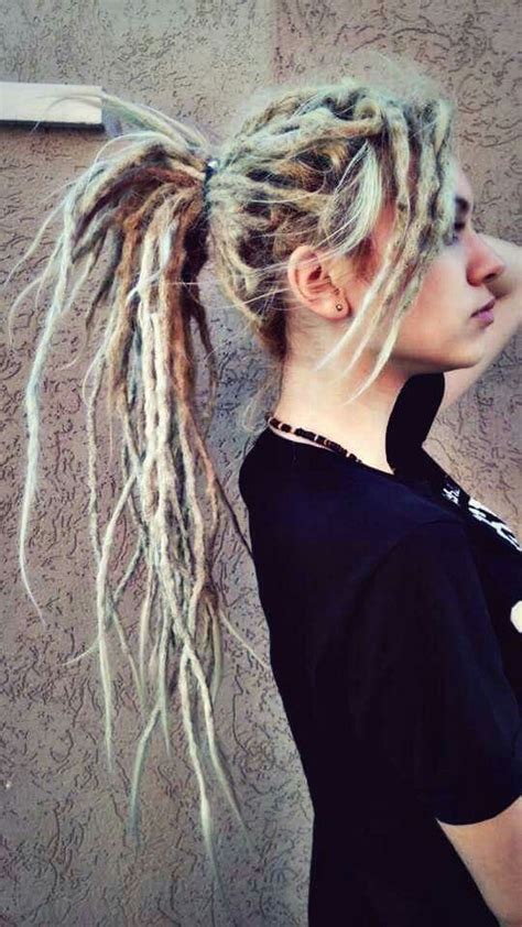 Pin By Leila On Hair White Girl Dreads Blonde Dreads Dreadlocks Girl