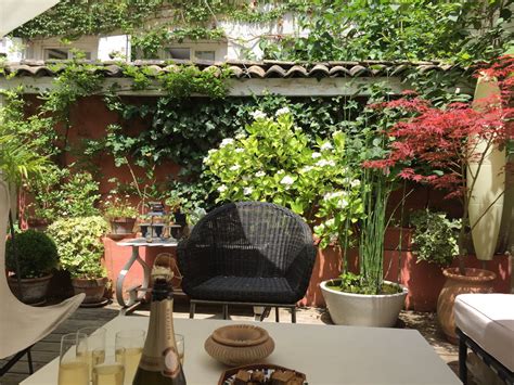 Découvrez jardin fleuri (140 av barthélémy buyer, 69009 lyon) avec toutes les photos du quartier, le plan d'accès, les avis et les infos pratiques : Jardin Fleuri Lyon 5 Élégant Chambre D H´tes Le Jardin Du ...