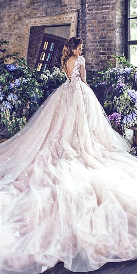 Try on some classic white wedding dresses, ivory, champagne. 30 Ball Gown Wedding Dresses Fit For A Queen | Dream ...