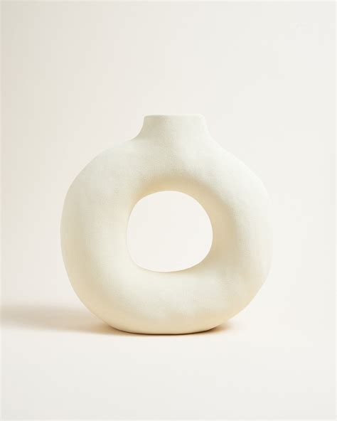 Chiado Vase Donut Hellbeige Alma Ceramics
