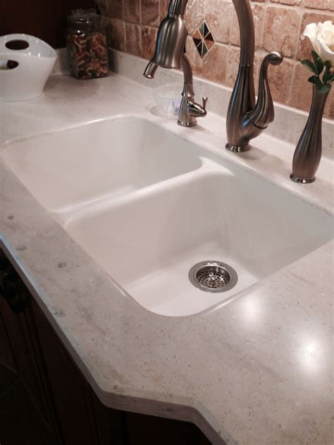 Seamless Corian Countertop Intregal Equal Double Bown Sink Coved