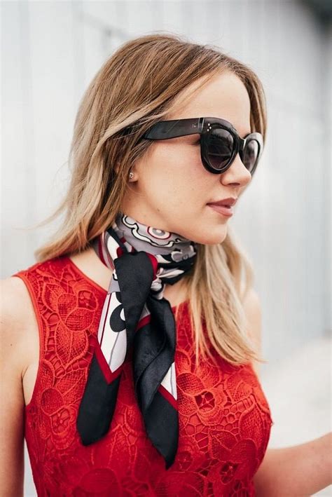 Pin By Manuela Begler On My Style Fashion Silk Scarf Style Ways To Wear A Scarf