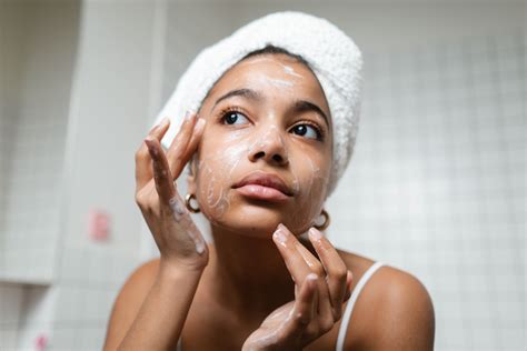 Are You Washing Your Face The Wrong Way The 4 Things You Need To Know
