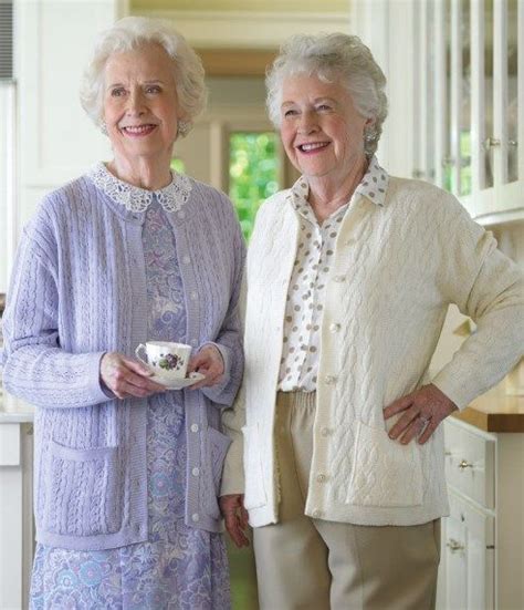 What to buy for elderly woman. At the age of 80s, elderly women wants stylish clothes ...