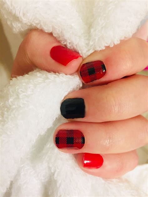 Good Girls Gone Plaid And Midnight In Manhattan Color Street Nails