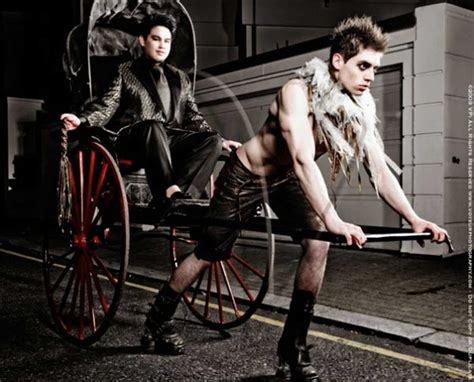 Le prince philip avait en effet un véritable attachement pour le cadre calme de windsor, là même où pour le reste, le prince philip a laissé quelques latitudes à ses proches. Le prince Mateen révèle la cause du décès de son frère et ...