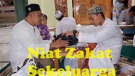 Zakat fitrah adalah zakat yang berguna untuk membersihkan harta dan sebagai pelengkap ibadah puasa di bulan ramadhan. Bacaan Niat Zakat Fitrah Untuk Diri Sendiri dan Keluarga ...