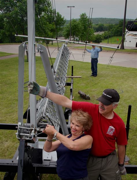 Antenna towers category is a curation of 66 web resources on , use of tripods to assemble and balance big antennas, the tower project, gunnar olsen study : Amateur Radio KC2YTI: What Should I Mount My Ham Antenna ON