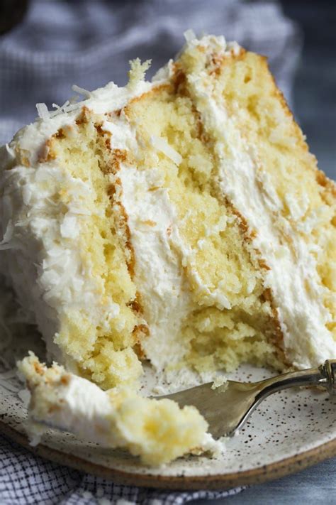 It uses a combination of coconut milk, coconut extract, and coconut flakes to give you as much coconut flavor as possible. White Chocolate Coconut "Tom Cruise" Bundt Cake - 16 cake ...
