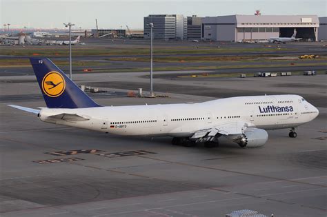 Lh B748 D Abyq Lh717 Lufthansa Boeing 747 830 D Abyq Ln Flickr