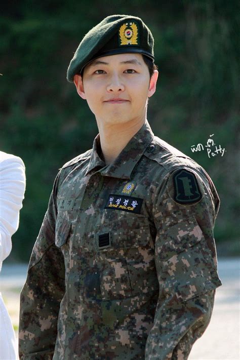song joong ki military - ค้นหาด้วย Google | Selebritas ...