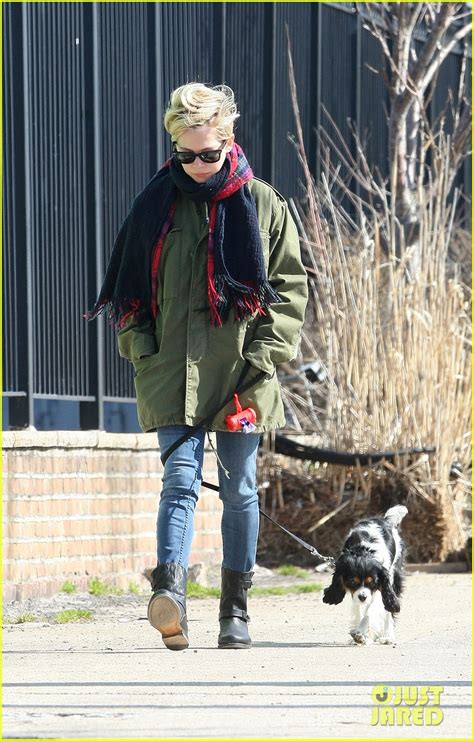 Michelle Williams Sunday Stroll With Lucky Photo 2845348 Celebrity