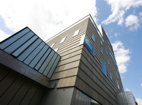 A critical view of sustainable architecture. Charity Abseils | The New Art Gallery Walsall