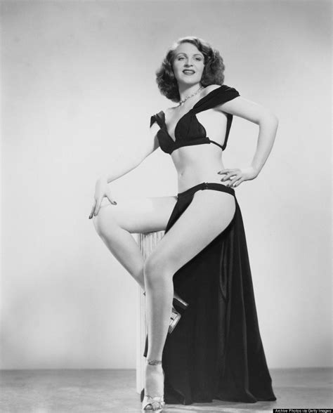 Amazing Photographs Of Burlesque Dancers In The S Vintage News Daily