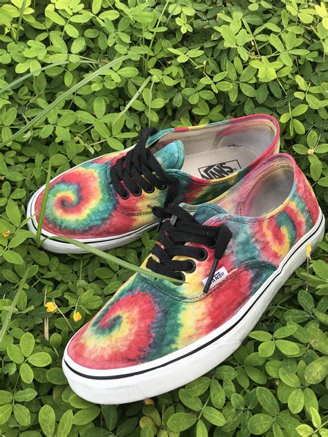How to lace vans sneakers the right way fashionbeans. Vans Tie Dye Custom