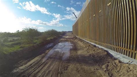 Sonoyta Sonora Mexico To Usmexico Border Wall Lukeville Arizona