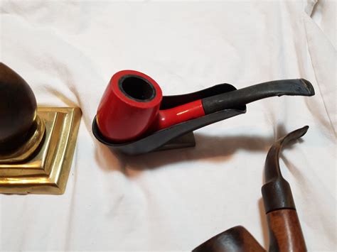 Smoking Pipe Lot 4 Pipes 2 Stands Cleaners