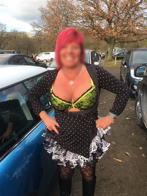 Sexy Milf Sue On Twitter Off Around Chats Chatsworth Christmas Market