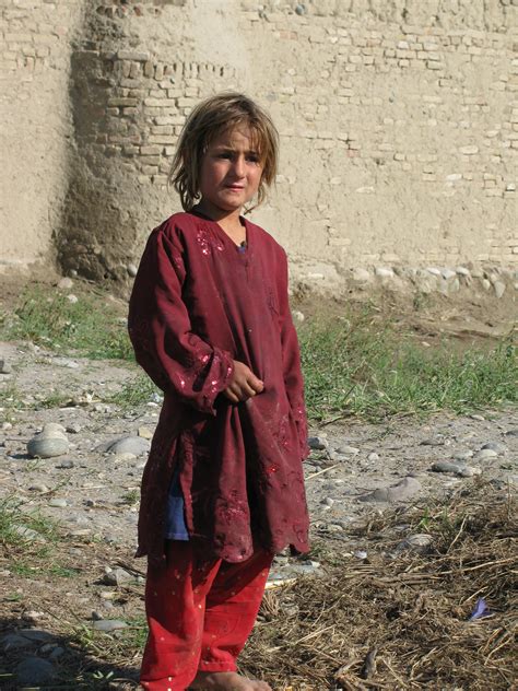 Fileafghan Girl In Nangarhar