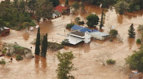 Más De 3500 Evacuados Por Las Inundaciones Revista Veintitrés