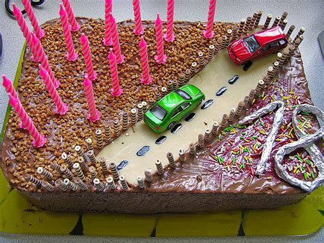 Anleitung mit vorlage für mädchen oder jungen zum ausdrucken. Führerschein - Torte zum 18. Geburtstag von cityfield2000 ...