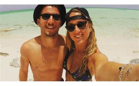 Pagesmediafor life trabzonsporvideoskalecimiz uğurcan çakır bugün eşi kübra çakır ile dünya. Dries Mertens'in eşi Kat Kerkhofs'dan seks itirafları