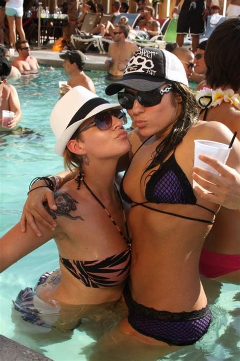 The Adult Swim Pool Party At Crowne Plaza 37 Pics