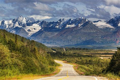 Mountains In Alaska Stock Image Image Of National Snow 171295617