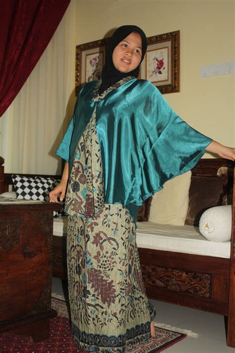 Baju hamil terdiri dari dress hamil terusan hamil dan atasan hamil. Kebaya Paradise Makes All Woman Pretty: Baju Kurung Hamil