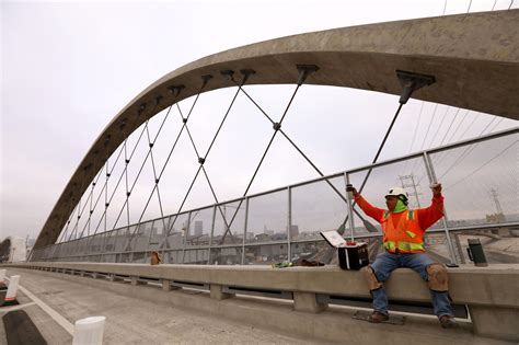 Photos Las New 6th Street Bridge Opens Los Angeles Times
