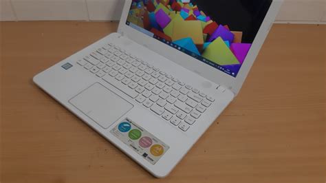 Laptop Asus X441ua Putih Elegan Core I3 6006u Gen 6 Ram 4gb Ddr4 Ssd