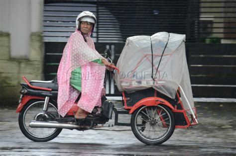 Sketsa gambar motor mudah di gambar (terbaru 2020). Sketsa Gambar Becak - retorika
