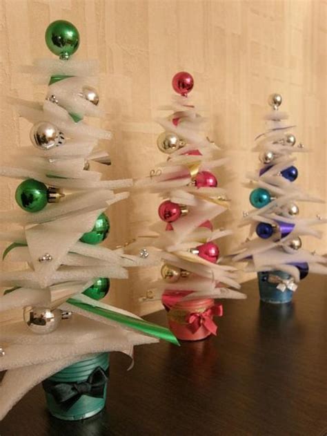 22 Recycling Ideas For Making Eco Friendly Handmade Christmas Decorations