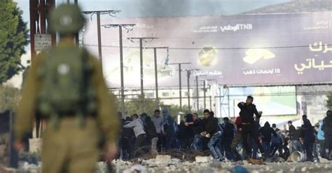 eskalation der gewalt jerusalem streit ein toter und mindestens 760 verletzte politik