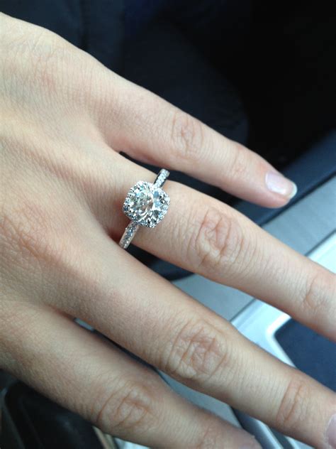 The Story Behind the Left Hand Ring Finger