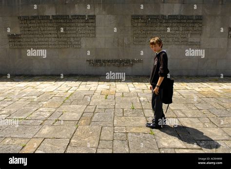 Wall Burial Hi Res Stock Photography And Images Alamy
