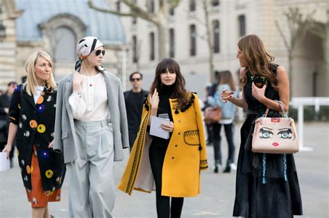 Chic Street Style From Paris Fashion Week Stylecaster Paris Fashion
