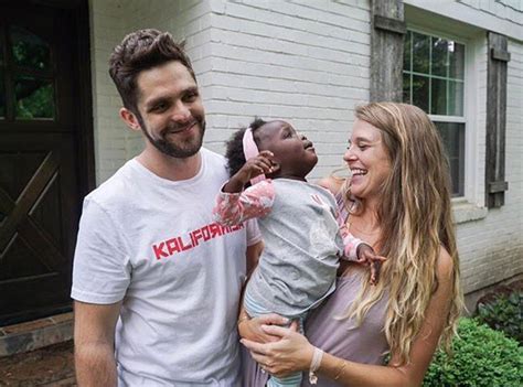 Thomas Rhett And His Wife Lauren Akins Are The Cutest Couple Ever E Online Uk
