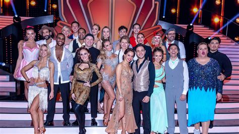 Diese 14 promis sind dabei! 70er-Jahre-Special: Welcher "Let's Dance"-Promi überzeugt ...