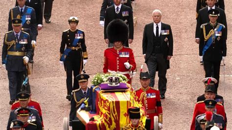 Queen Elizabeth Ii Funeral Five Things To Know About The Queen S Coffin Procession Lifestyle News