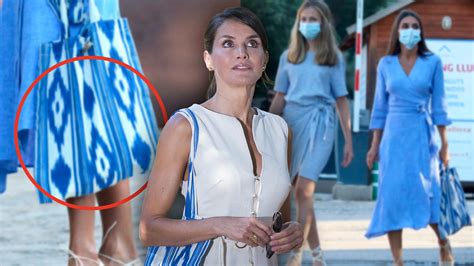 La reina Letizia causa indignación al usar un bolso de imitación en Mallorca Famosos Univision