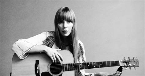 New Joni Mitchell Collection Captures Her Early Career Transformation