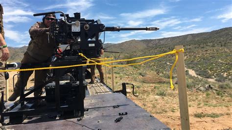 Heres What Its Like To Fire A M230lf Lightweight 30mm Cannon Chain