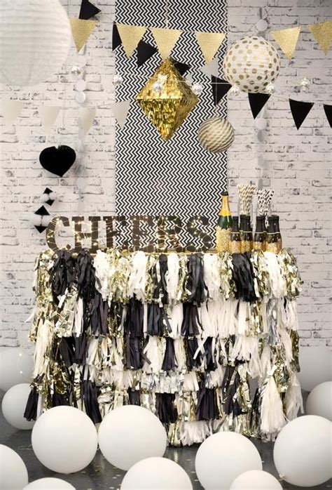 The Shoppers Guide To New Years Eve Decor Ideas New Years Eve