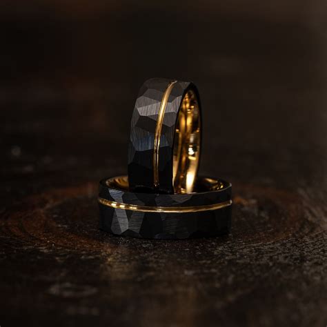 30 Modern Mens Black Wedding Bands For 2023 Roses And Rings